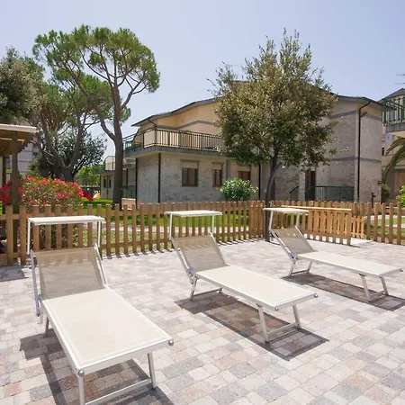 Aparthotel Family Apartments Le Villette - Futura Cav