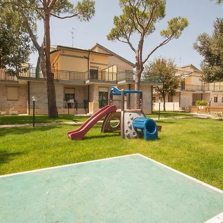 Aparthotel Family Apartments Le Villette - Futura Cav Follonica