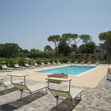 Aparthotel Family Apartments Le Villette - Futura Cav Follonica