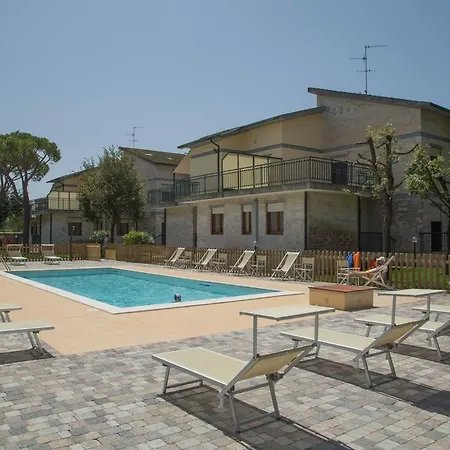 Family Apartments Le Villette - Futura Cav Aparthotel Follonica