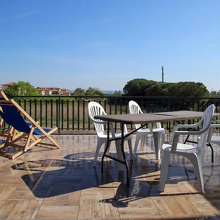 Family Apartments Le Villette - Futura Cav Aparthotel Follonica